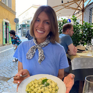 Meet your Posher, Veronica